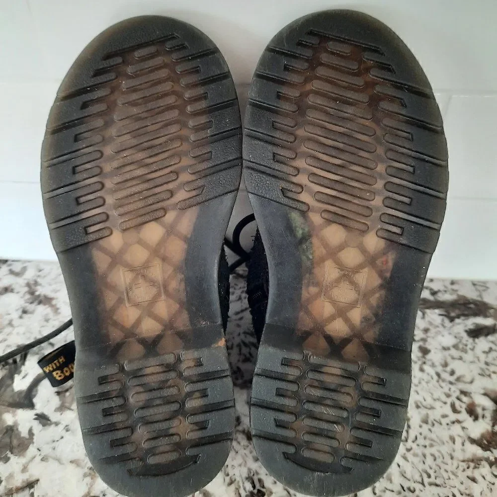 Dr.Martens Girls Rainbow Boots Size EU-32/US-1‎